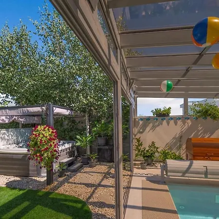 Willa Na Golfe Hruba Borsa