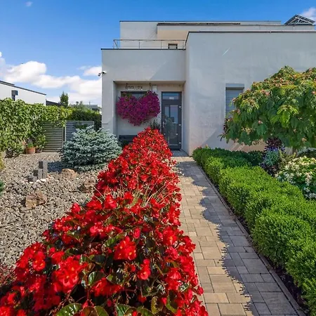 Na Golfe Vila Hruba Borsa