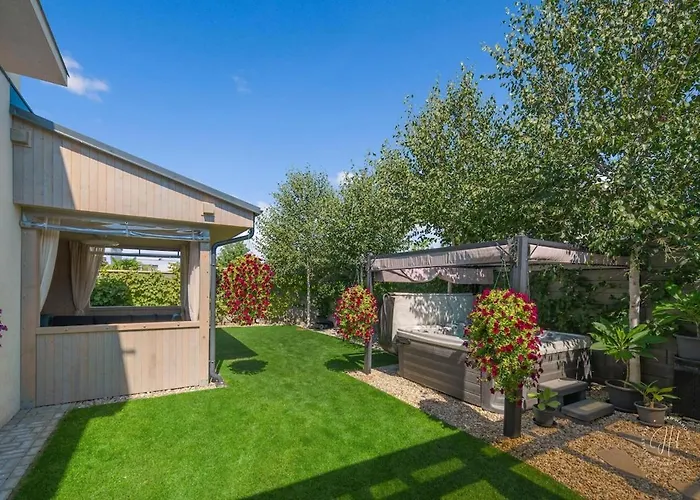 Villa Na Golfe Hruba Borsa