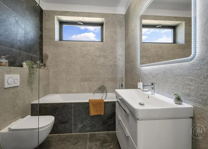 Na Golfe Hruba Borsa